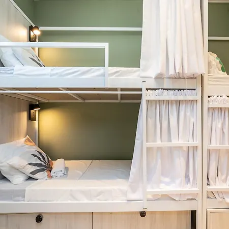 Walk In Airport Faro