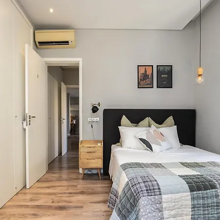 Walk In Airport * Faro