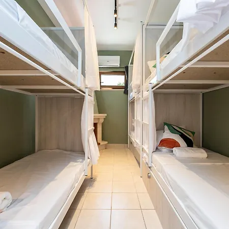 Walk In Airport * Faro