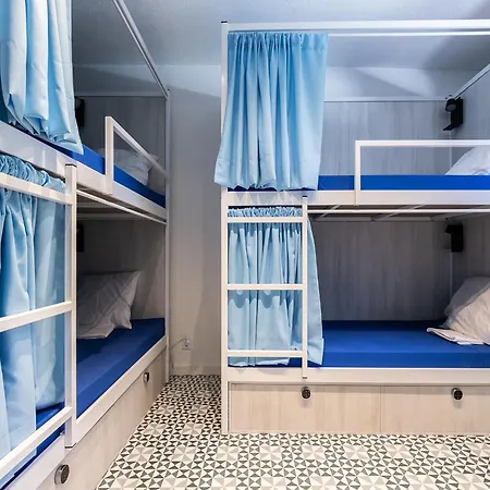 Hostel Walk In Airport Faro