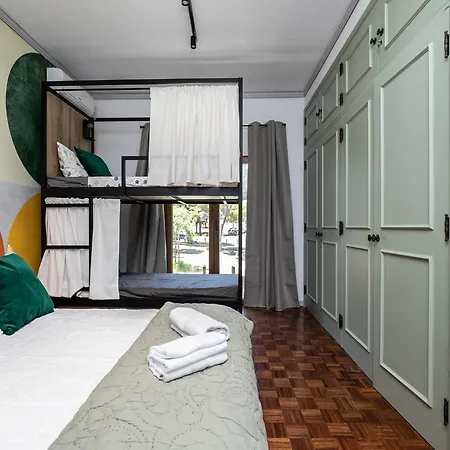 Hostal Walk In Airport Distrito de Faro