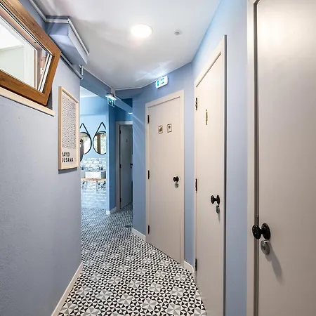 Walk In Airport Hostal Distrito de Faro
