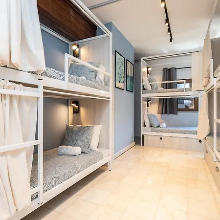 Hostal Walk In Airport Distrito de Faro