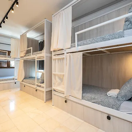 Hostal Walk In Airport Distrito de Faro